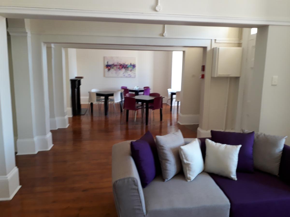 The Vic Hotel Порт Елизабет Екстериор снимка