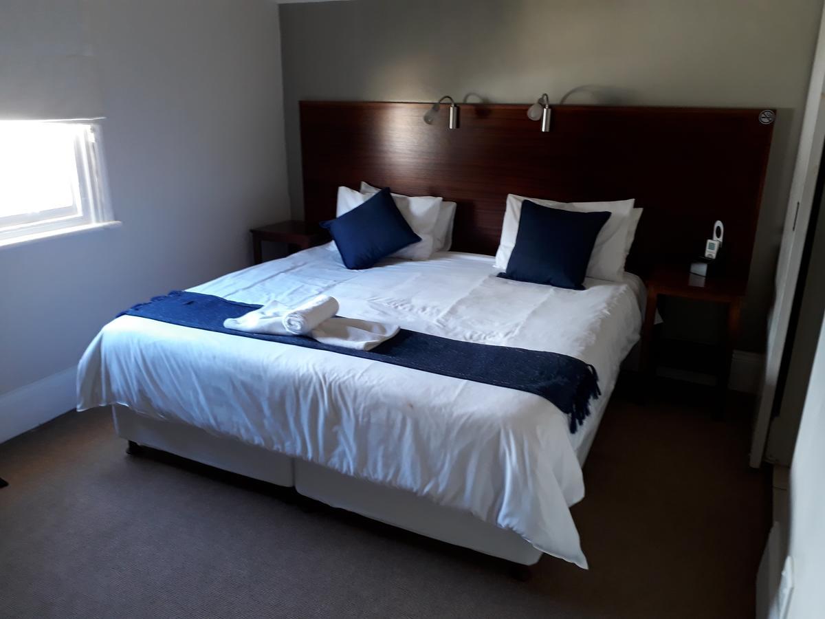 The Vic Hotel Порт Елизабет Екстериор снимка